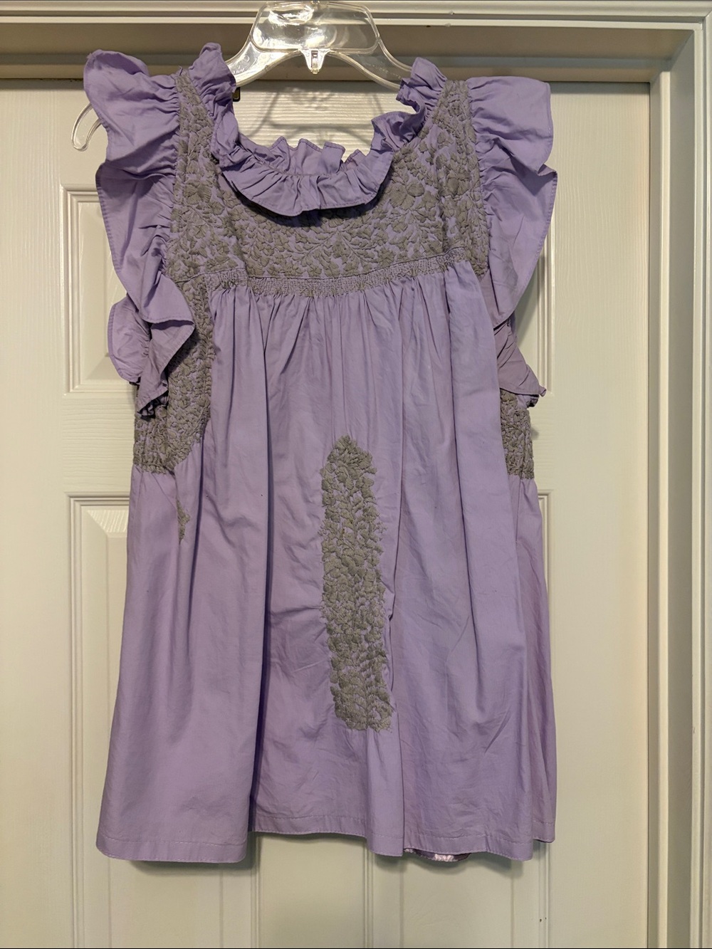 Mi Golondrina sz L lavender ruffle top Hand embroidered in Mexico